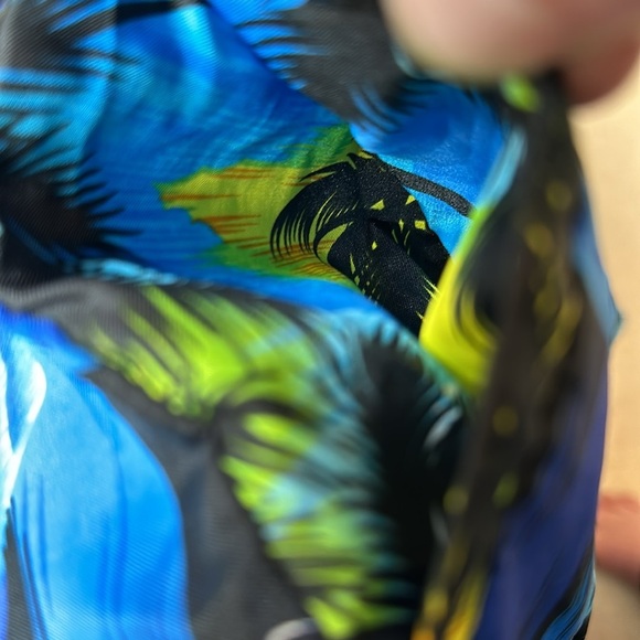 Royal Creations Hawaii shirt. Size large. - Picture 6 of 6